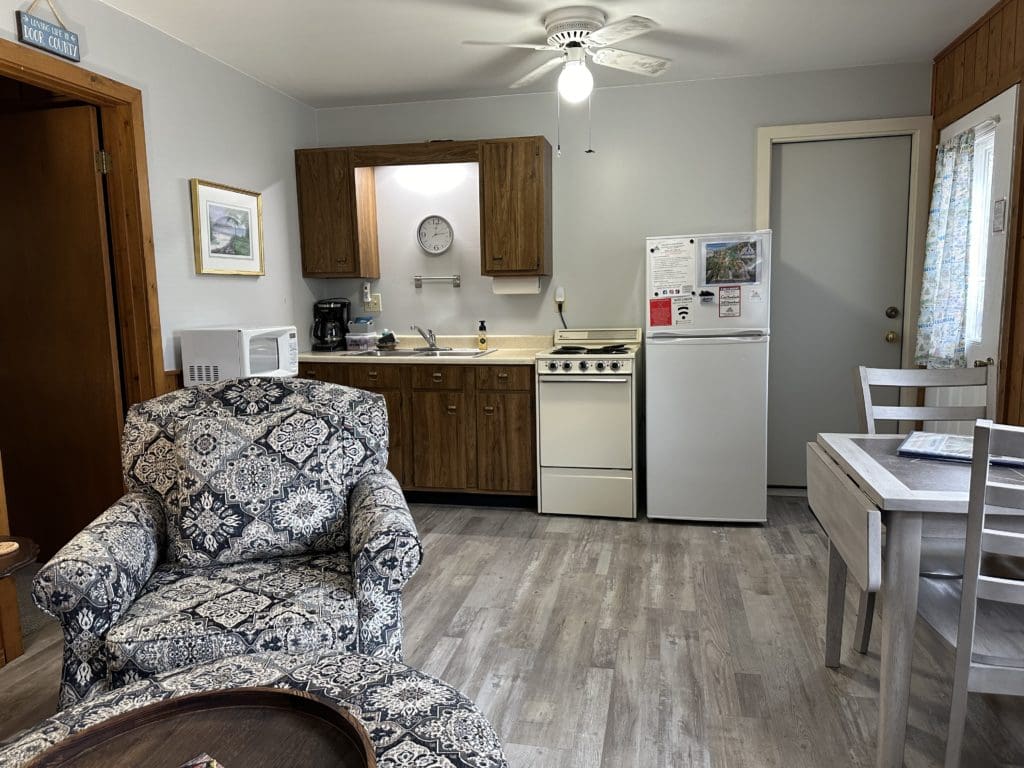 This image portrays One Bedroom by Ephraim Village Cottages.