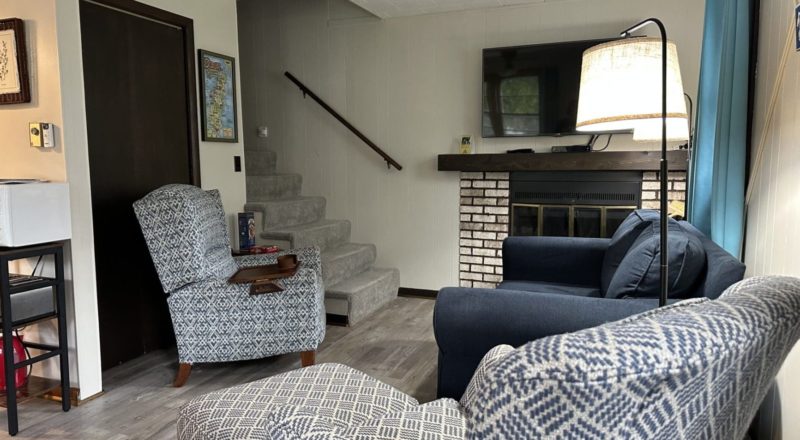 25LivRoomB