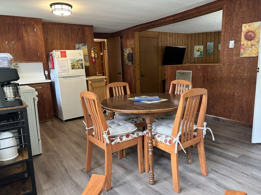 This image portrays One Bedroom by Ephraim Village Cottages.