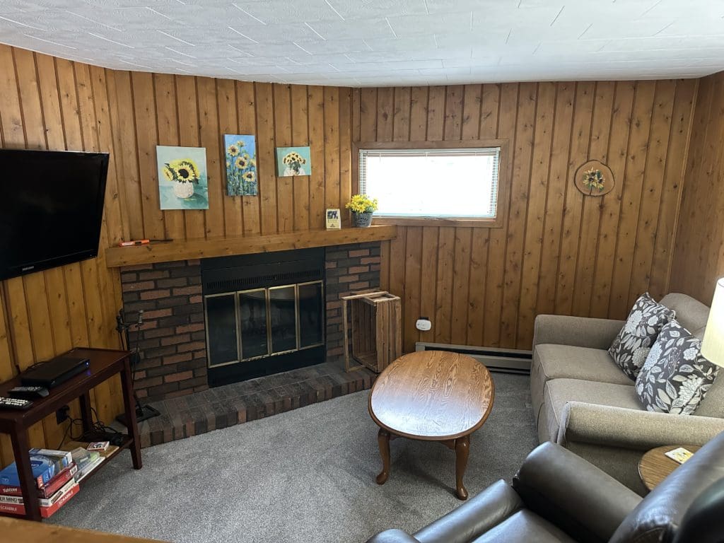 This image portrays One Bedroom by Ephraim Village Cottages.