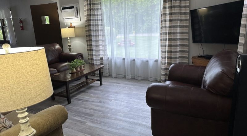 25LivRoom7
