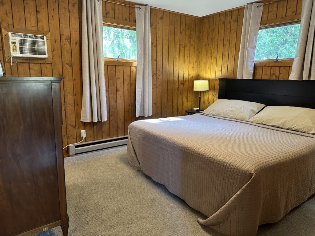 This image portrays Rates by Ephraim Village Cottages.